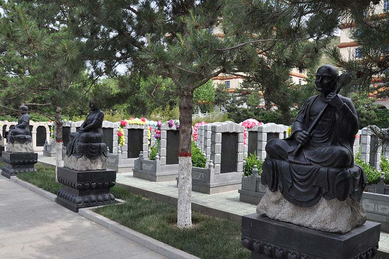 灵山宝塔陵园的墓地多少钱?